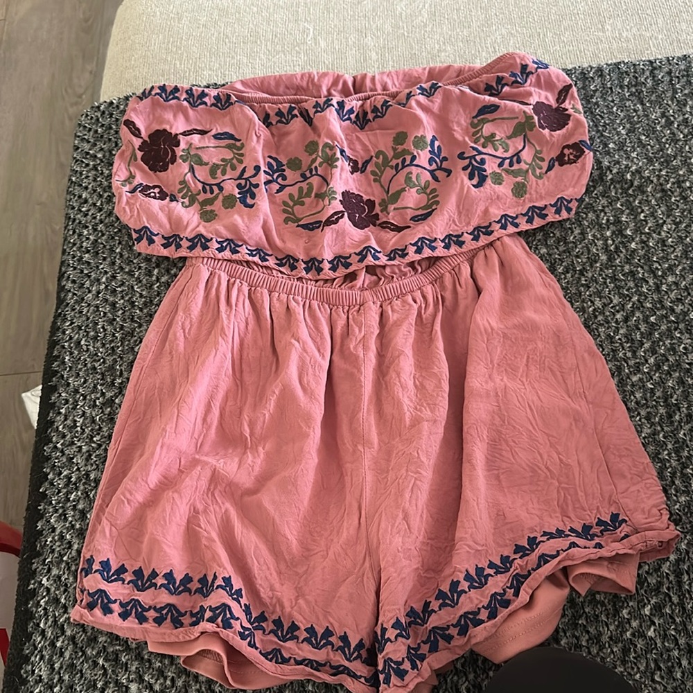 Romper off the shoulder